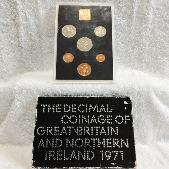 1971 The Decimal Coinage of G.B. and Northern Ireland Coin Set by.Royal Mint!! - Picture 1 of 2